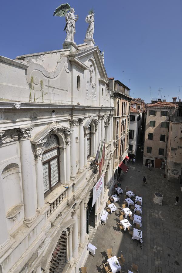 Al Theatro Palace Venice Exterior photo